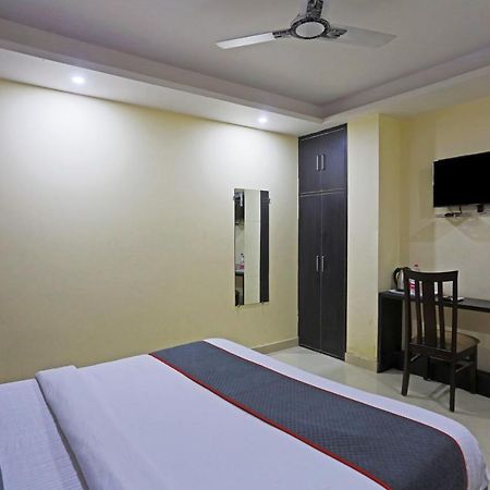 Airport Hotel Rosewood Nuova Delhi Esterno foto