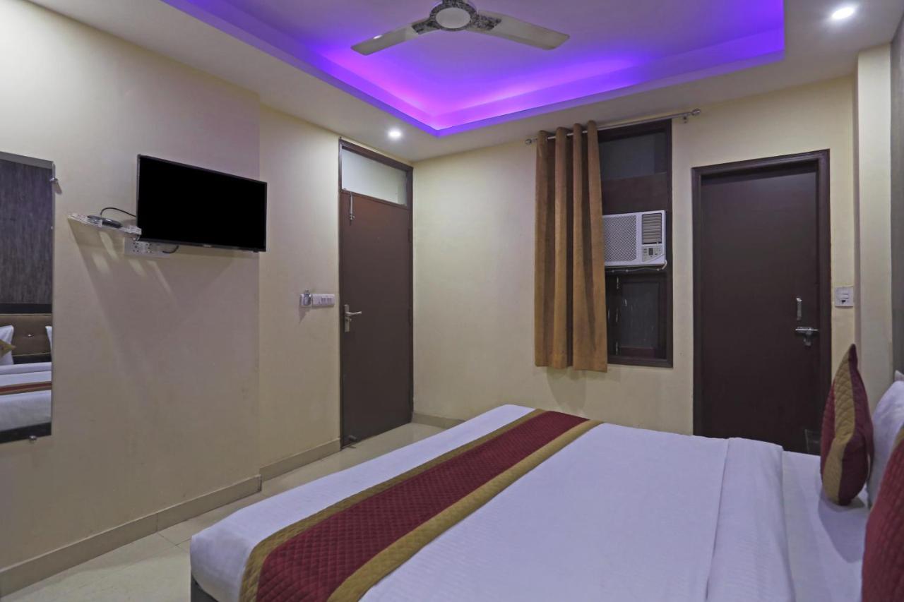 Airport Hotel Rosewood Nuova Delhi Esterno foto