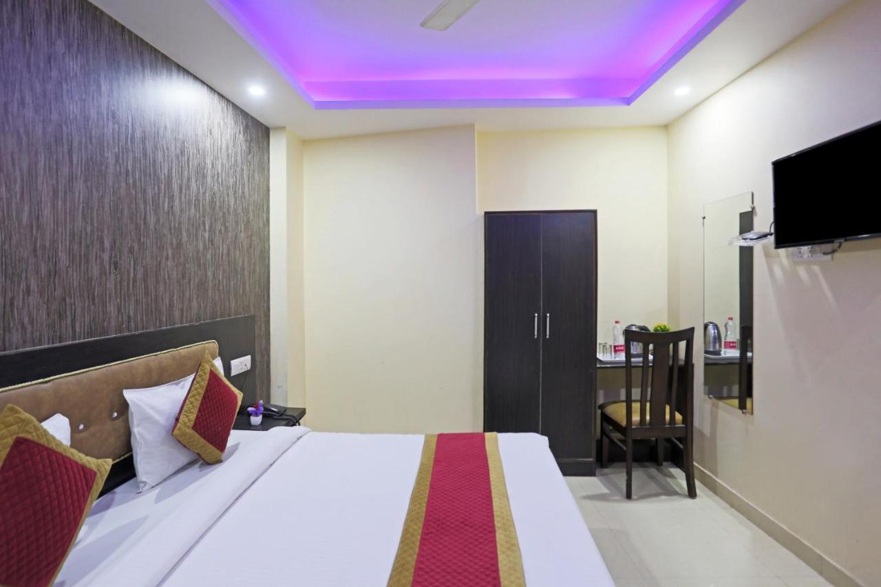Airport Hotel Rosewood Nuova Delhi Esterno foto