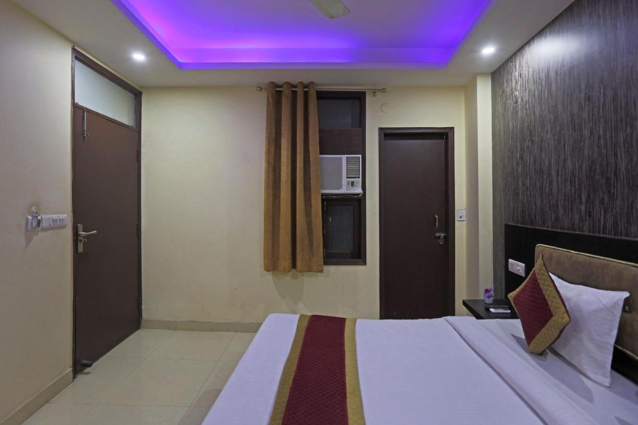 Airport Hotel Rosewood Nuova Delhi Esterno foto