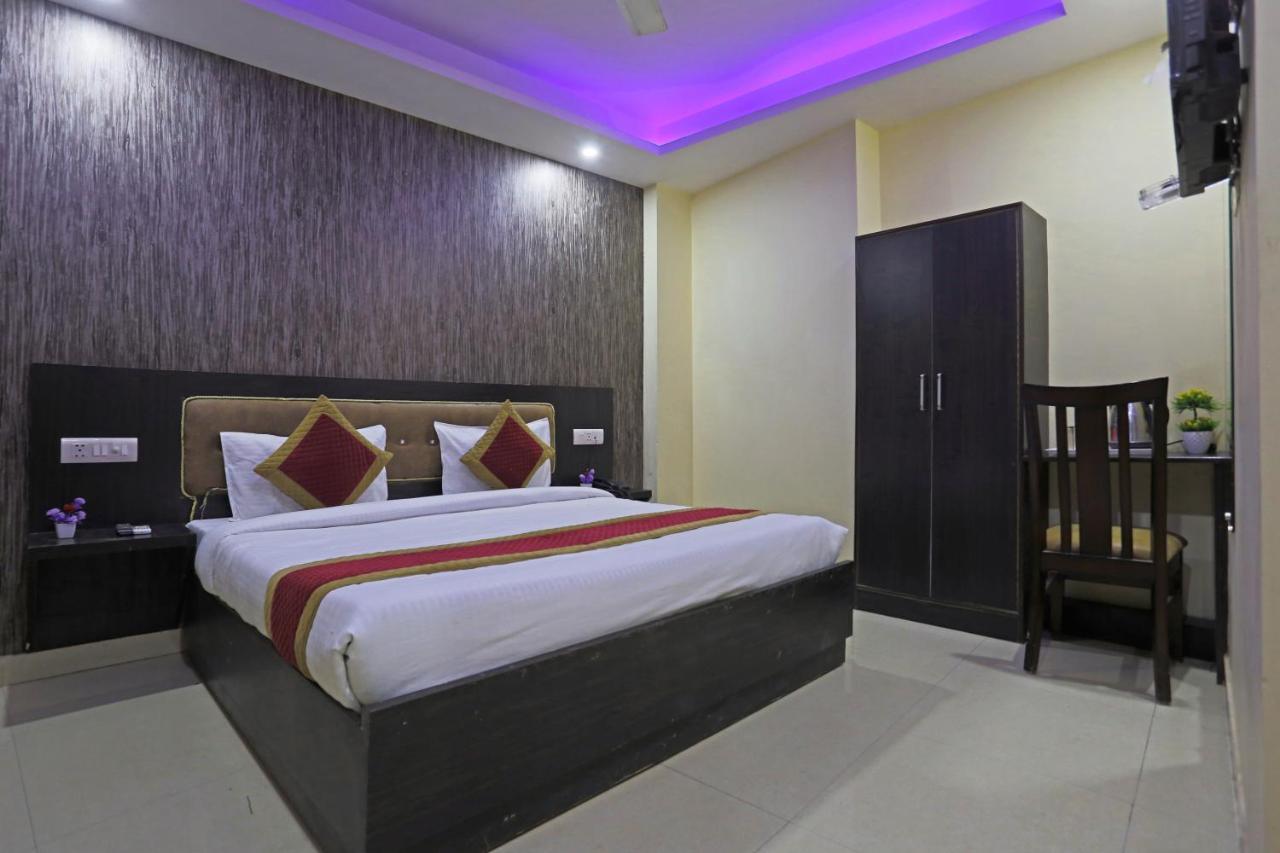 Airport Hotel Rosewood Nuova Delhi Esterno foto