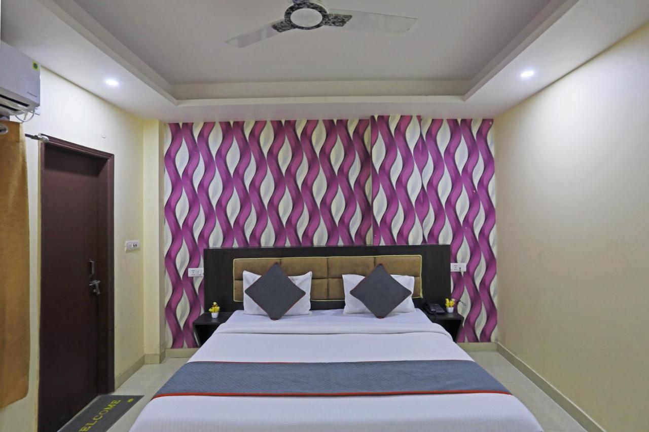 Airport Hotel Rosewood Nuova Delhi Esterno foto