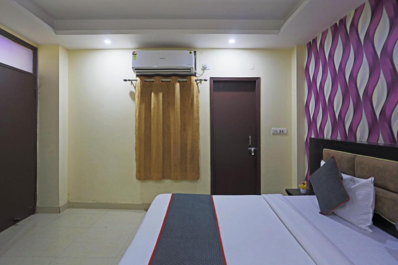 Airport Hotel Rosewood Nuova Delhi Esterno foto