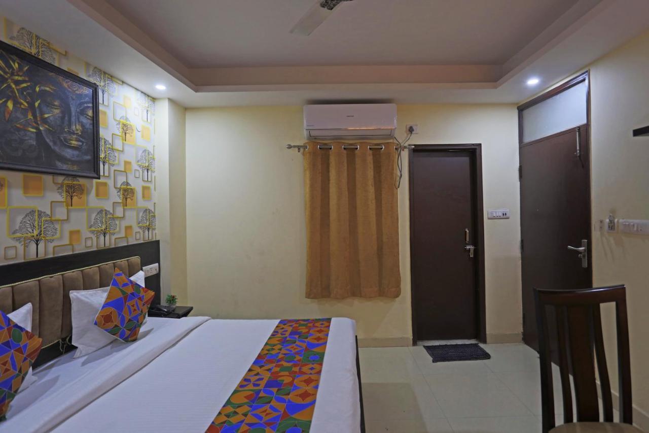 Airport Hotel Rosewood Nuova Delhi Esterno foto