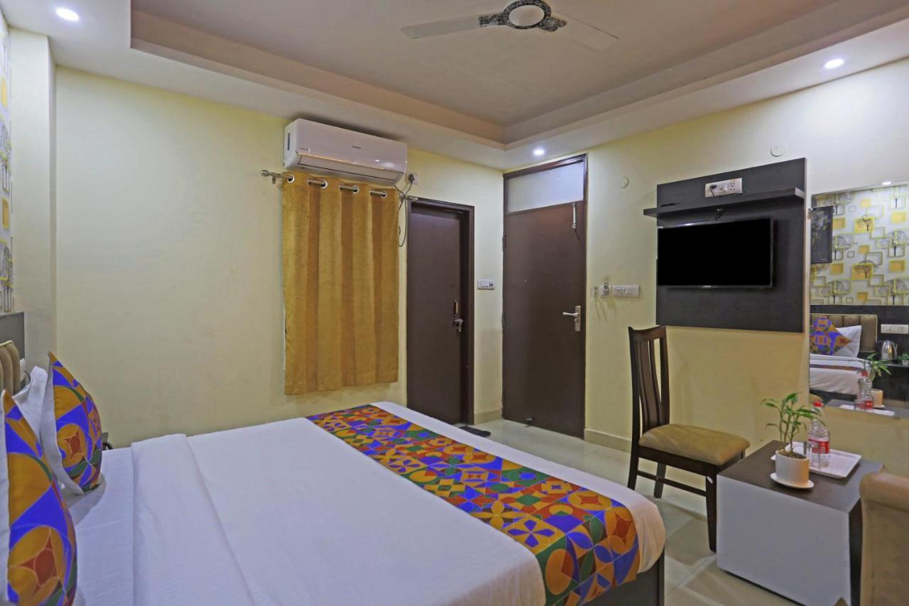 Airport Hotel Rosewood Nuova Delhi Esterno foto