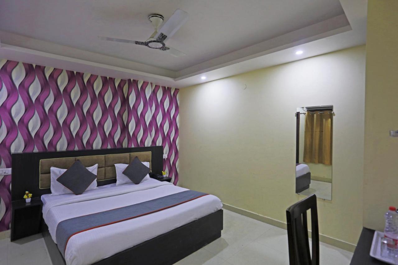 Airport Hotel Rosewood Nuova Delhi Esterno foto