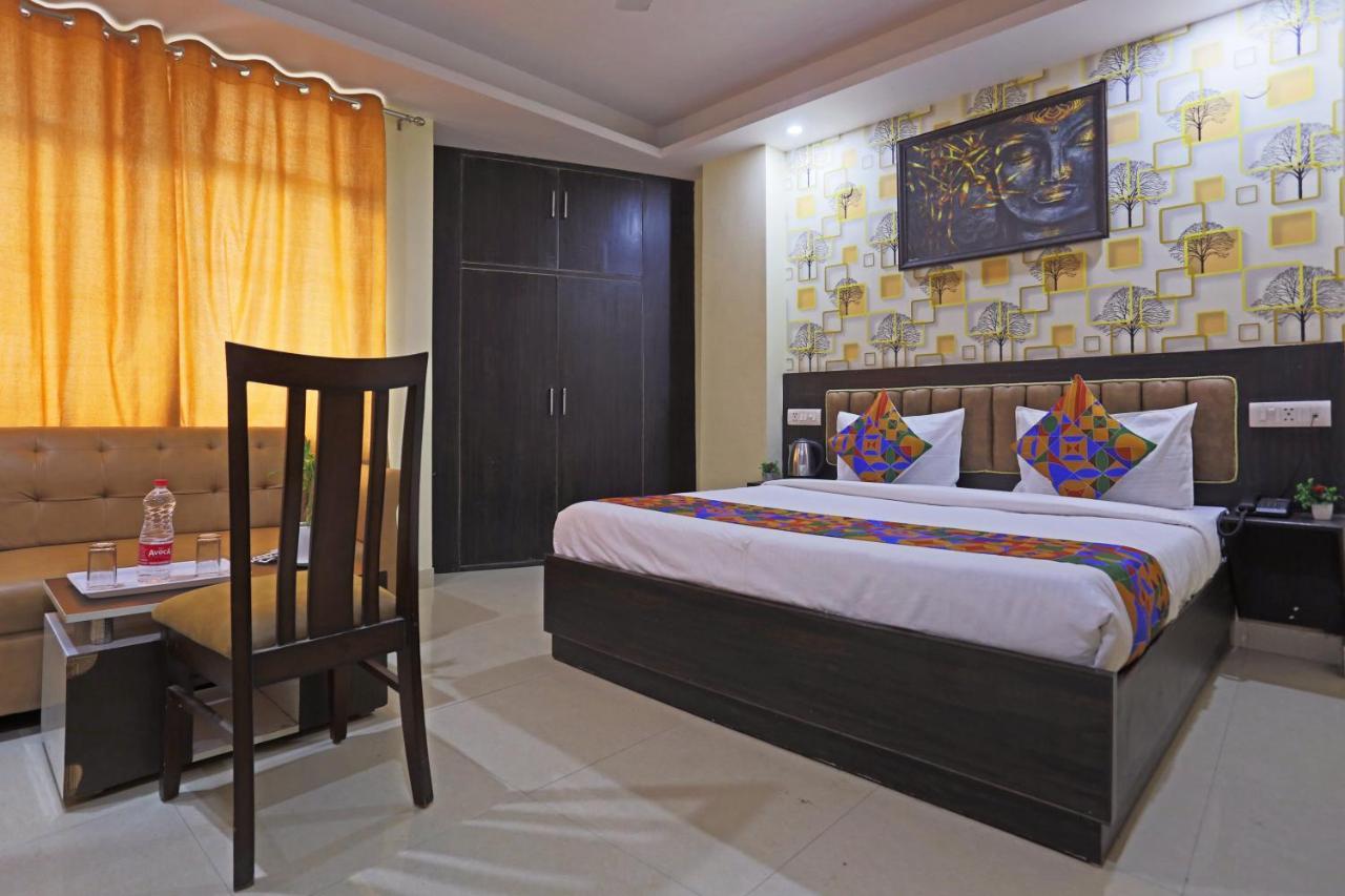 Airport Hotel Rosewood Nuova Delhi Esterno foto
