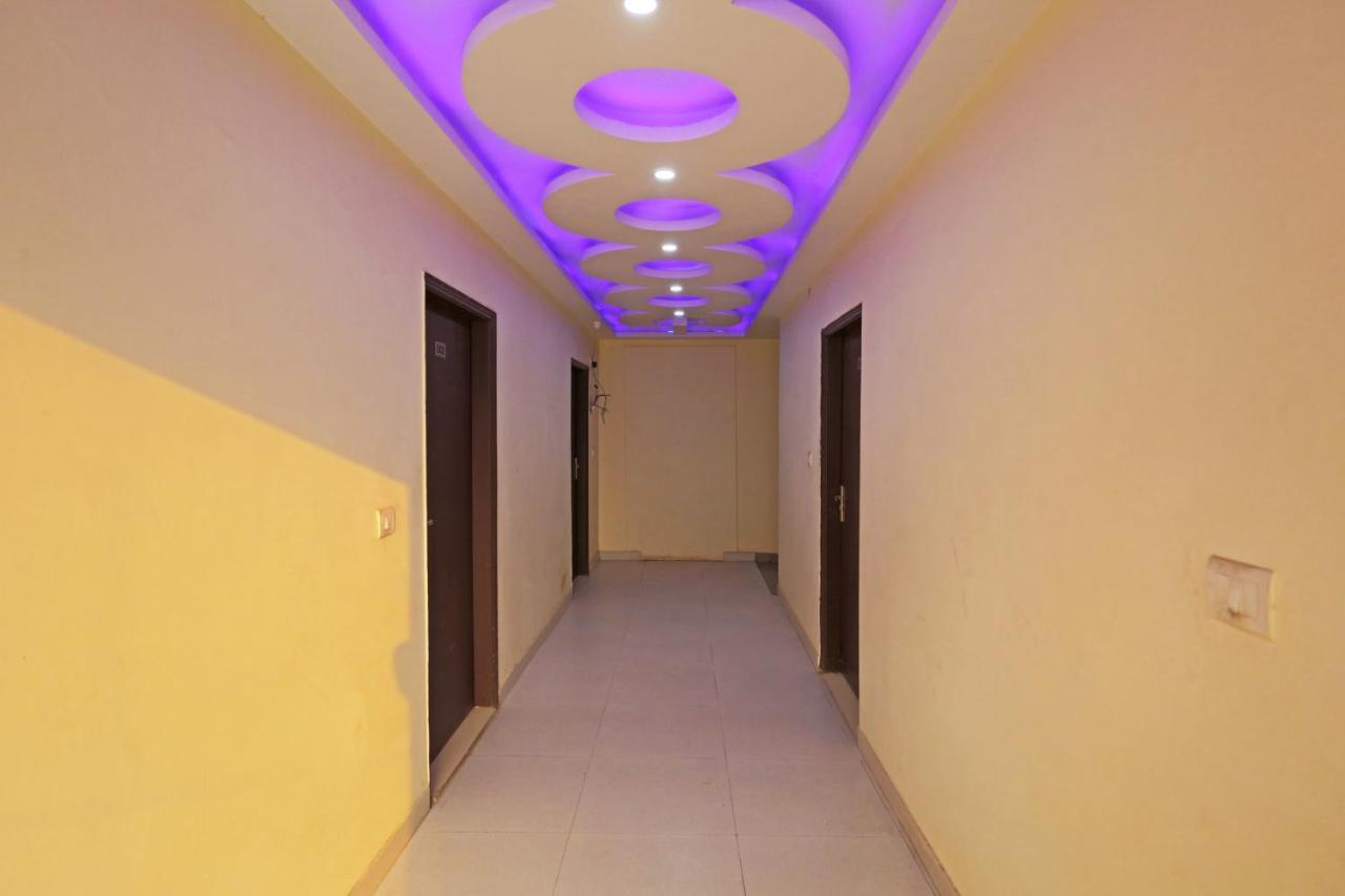 Airport Hotel Rosewood Nuova Delhi Esterno foto
