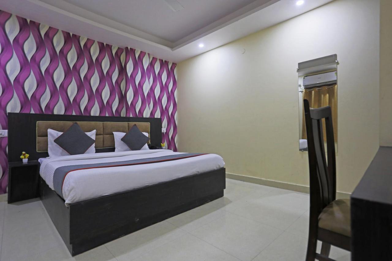 Airport Hotel Rosewood Nuova Delhi Esterno foto