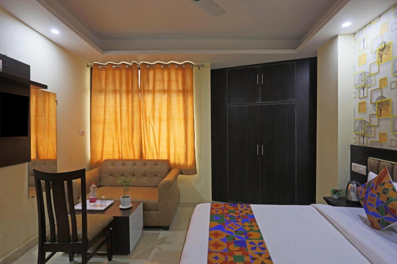 Airport Hotel Rosewood Nuova Delhi Esterno foto